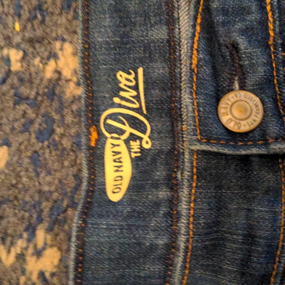 Old Navy Diva Shorts - Picture 2 of 4